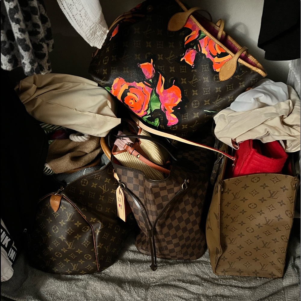 Bags galore 🤎